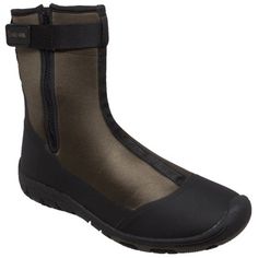 Keep your feet safe in these mid height wader shoes from Aqua Tecs. Featuring Double Elasticated Side Gores, Comfortable Neoprene Upper, and Drainage Holes in Outsole. Size: M.  Color: Black.  Gender: male.  Age Group: adult. Best Water Shoes, Water Shoes For Men, Shoe Last, Home Slippers, Rain Gear, Sneaker Shoes, Water Shoes, Pump Sandals, Baby Clothes Shops