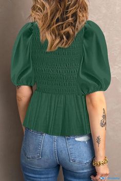 OrcaJump - Green smocked top with floral print and puff sleeves Top Verde, Smocked Top, Floral Sleeve, Pattern Floral, Puff Sleeves, Puff Sleeve, Sleeve Styles, Style Casual, Types Of Sleeves