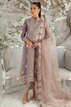 Charlotte Designer Outfit, Diy Embroidery Designs, Eid Dresses, Pure Chiffon, Pakistani Wedding Dresses, Boutique Dress Designs, Bridal Party Dresses, Net Dupatta, Pakistani Designers