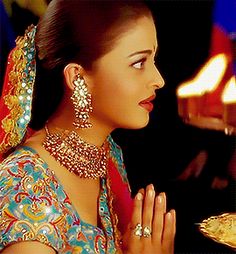 Aishwarya Rai film Hum Dil de chuke Sanam Aishwarya Rai Makeup, Retro Bollywood, Most Beautiful Eyes