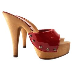 Wood-effect clogs MADE IN ITALY-red patent leather upper-Heel 13 cm + 4 cm Plateau-Craftsman-madeDON'T FORGET TO CHECK THE SIZE BEFORE YOU COMPLETE THE ORDER!Size and LENGTH OF THE SHOE ALONG THE CURVE:35 EU = 4 US = UK3.5 = 23.00 CM36 EU = 5 US = UK 4  = 23.50 CM37 EU = 6 US = UK 5  = 24.00 CM38 EU = 7 US = UK5.5 = 24.50 CM39 EU = 8 US = UK 6  = 25.00 CM40 EU = 9 US = UK6.5 = 25.50 CM41 EU = 10US = UK7.5 = 26.00 CM42 EU = 11US = UK 8  = 26.50 CM Red Clogs, High Heel Clogs, Extreme High Heels, Black Clogs, Clogs And Mules, Suede Clogs, High Heel Mules, Green Heels, Sandals Outfit