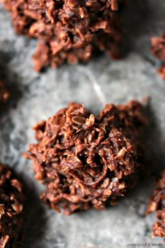 chocolate cookies are arranged on top of each other