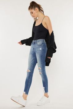 Stylish Skinny Denim Jeans: Perfect for Any Occasion The Fray, Jeans Outfits, Denim Collection, Trendy Clothes For Women, Denim Design, Styling Ideas, Sheer Fabrics, Print Pattern, High Jeans