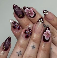 Welcome to DomiNails, where we bring you the finest in 100% HANDMADE Press-On Nails, meticulously crafted to add an effortless touch of glamour to your Nail Art style. 💖 Why DomiNails? 🔅 Instant Glamour: Say goodbye to waiting times at the salon. Achieve a flawless, salon-quality manicure in minutes. 🔅 Customizable Elegance: Express your unique style with our diverse range of designs and colors. 🔅 Premium Quality: Crafted with care using high-quality materials for a durable and long-lasting wear. 🔅 Easy Application and Removal: No need to be a nail pro! Quick and hassle-free application with easy removal. 🔅 Reusable and Sustainable: Embrace eco-friendly beauty with reusable nails and recyclable packaging. 🔅 Perfect Gift for Every Occasion: Treat yourself or surprise a friend with th Brown Nails Flower Design, Bat Nails Square, Nail Art Formal, Blue Purple And Green Nails, Easy Jelly Nails, Academic Nails, Press On Nail Aesthetic, Fall Nails With 3d Flowers, Purple And Copper Nails