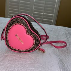 Heart Shaped Juicy Couture Purse.New Without Tags.. Cute Heart-shaped Pink Bag, Cute Pink Heart-shaped Bag, Pink Heart-shaped Bag For Valentine's Day, Pink Heart-shaped Bag With Heart Print, Pink Heart-shaped Bag With Zipper Closure, Heart-shaped Pink Bag With Zipper Closure, Velour Bag, Juicy Couture Purse, Browning Logo