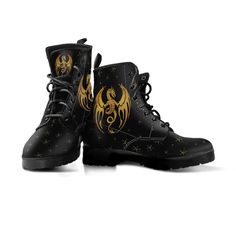 Black Dragon Boots, Dragon Shoes, Women's Men's Boots, Vegan Leather Combat Boots, Classic Boot, Gold Color Dragon Print, Casual Boots Women SHIPPING: Our delivery dates are approx. 10-15 days after the order date. We started to use only Express Couriers for all orders for better service. Check out more boot designs here: https://www.etsy.com/shop/MaysDesignCo/ Product Details; ▶ Not sold in stores. This is a Made to Order item. ▶Vegan-friendly leather with a double-sided print and rounded toe c Dragon Boots, Casual Boots Women, Dragon Shoes, Buy Boots, Leather Combat Boots, Dragon Print, Black Dragon, Classic Boots, Soft Textiles