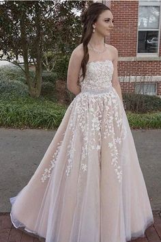 Tulle Long Wedding Dress - Lace Beach Wedding Dress - Bridelily#promdressuk, #quinceaneradress, #champagne, #lace, #cheap, #ballgown Champagne Evening Gown, Chic Prom Dresses, Champagne Prom Dress, Tulle Balls, Dress Champagne, A Line Evening Dress, Applique Wedding, Applique Wedding Dress, Tulle Ball Gown