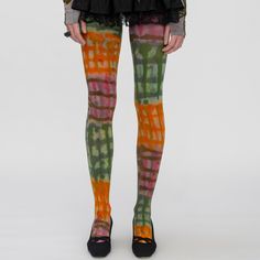 Light Plaid TIghts Color Tights Outfit, Cake Makeover, Plaid Tights, Colorful Tights, Diy Clothes Ideas, Funky Tights, Cool Tights, Dye Styles, Tights Outfits