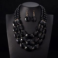 Black African Beads Choker Necklace Set Luxury Statement Necklaces With Round Beads, Cheap Traditional Jewelry With Large Beads, Bracelets Design, Nice Jewelry, Statement Choker Necklace, Indian Jewelry Sets, Statement Choker, Wedding Indian, Choker Necklace Set