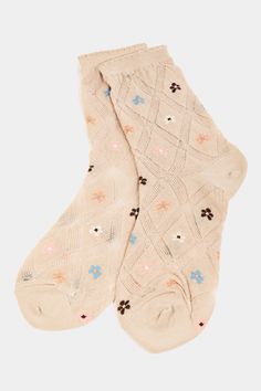 Beige Daisy Socks - Proper Trendy Beige Socks For Summer, Comfortable Beige Summer Socks, Comfortable Beige Socks For Summer, Cute Cream Socks For Spring, Cute Cream Spring Socks, Boutique Accessories, Socks For Sale, Hosiery, Daisy