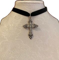 Velvet Choker Necklaces, Medieval Gothic, Gothic Cross, Gothic Crosses, Velvet Choker, Choker Necklaces, Choker, Choker Necklace, Handmade Jewelry