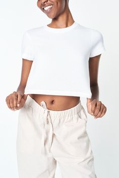 Women's white minimal outfit mockup crop top and sweatpants  | premium image by rawpixel.com / roungroat Crop Top With Sweatpants, Casual Sweatpants Outfit, Top And Sweatpants, Crop Top And Sweatpants, Cropped Outfits, Polo Shirt Design, White Minimal, Minimal Outfit