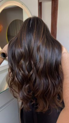 Light Brown Hair Styles, Brown Hair Styles, Old Money Brunette, Brunette Tones, Light Brunette, Beige Hair