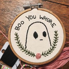 Boo you whore! : CraftyTrolls Embroidered Ghost, Embroidery Patterns Vintage, Pola Sulam, 자수 디자인, Crewel Embroidery, Hand Embroidery Stitches, Embroidery Craft, Vintage Embroidery, Hand Embroidery Patterns