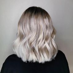 The Coolest Way to Get Gray Blonde Hair | Wella Professionals Healthy Gray Hair, Cold Hair, Root Shadow