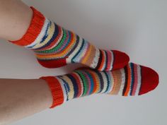 Size 34-36 They are great. They look just like the picture, warm and soft. Handmade Socks, Wool Socks, Casual Socks, Socks And Hosiery, Knitting Socks, Natural Wool, Hosiery, Casual Women, Socks