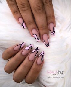 White And Black Tip Nails, Graphic French Tip Nails, Street Nails Designs, Rave Nail Ideas, Alternative Nails Designs, Dark Aesthetic Nails, Black And White Almond Nails, Edgy Nail Ideas, Hairstylist Nails