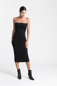 When sleek is spectacular. Our strapless midi Natalia Dress is the versatile LBD you’ve been waiting for. Our soft, structured and mid-stretch European ponte fabric gives her a slight sheen and a smoothing fit, while her sleek silhouette makes Natalia effortless to dress up or down. Wear her to date-night cocktails just as easily as you might to run around the corner - Natalia will go everywhere with you.[SPLIT] Sam is 5'8" (173 cm) tall, wearing size XS. Total length approximately 38" (95 cm). Elegant Stretch Strapless Dress In Elastane, Elegant Elastane Stretch Strapless Dress, Elegant Stretch Strapless Elastane Dress, Elegant Strapless Stretch Dress, Elastane Midi Dress With Straight Neckline For Night Out, Elegant Elastane Strapless Dress For Date Night, Elegant Strapless Elastane Dress For Date Night, Sleek Stretch Evening Midi Dress, Sleek Dresses With Straight Neckline And Stretch