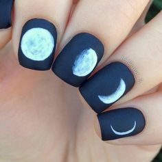 4. This moon phases mani is beautiful! Moon Nails, Nagel Tips, Grunge Nails, Her Nails, John Green