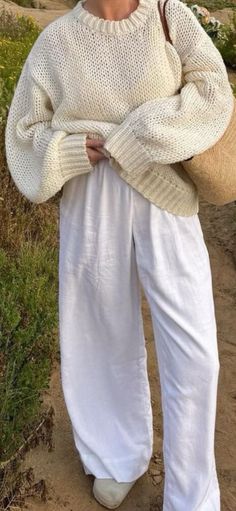 Linen Pants Fall Outfits Coastal Granddaughter Aesthetic Fall, Beach Style Outfits Women, Linen Pants And Button Down, Clothing Inspo Winter, Outfits With Loose Pants, Outfits With No Jeans, Comfy Casual Mom Outfits, White Lounge Pants Outfit, Cold Costal Outfits