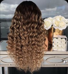 American Fashion Style, Hair Caps, Women Curly Hair, Dyed Curly Hair, Packing Bags, Long Curly Wig, Ombre Blonde