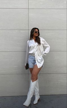 White Bride Outfit Nashville, Country Outfits Club, White High Cowboy Boots Outfit, Tall White Cowboy Boots Outfit Concert, How To Dress Cowgirl Boots, Pointy Cowgirl Boots Outfit, Knew High White Boots Outfit, Concert Cowboy Boots Outfit, Steve Madden White Boots Outfit