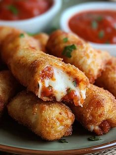 Health meal, low carbs meals, keto meal Air Fryer Pizza Egg Rolls, Pizza Egg Rolls Air Fryer, Pizza Eggroll, Pepperoni Egg Rolls, Pizza Eggrolls, Egg Roll Filling Recipes, Pizza Rolls In Air Fryer, Egg Roll Wrapper Recipes, Air Fryer Recipes Egg Rolls