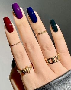 Nails Polish Ideas, Fall Coffin Nail Ideas, Short Acrylic Designs, Coffin Nail Ideas, Burgundy Acrylic Nails, Mint Green Nails, November Nails, Romantic Nails