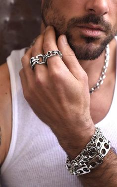 King Baby Jewelry, Infinity Band Ring, Nail Polish Jewelry, Mens Designer Jewelry, Baby Pop, Infinity Band, Jewelry King, Trends For 2024, King Baby