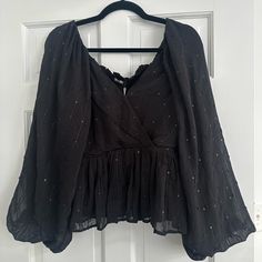 Cute Black Sparkle Flouncy Sleeve Top. Never Worn! Black Sparkle, Cute Black, Miss Me, Sleeve Top, Top Blouse, Blouses, Sparkle, Womens Tops, Women Shopping