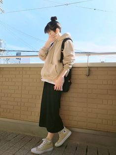 Japanese Casual Outfits, Korean Outfit Street Styles, 일본 패션, Hijab Style Casual, Hijabi Outfits Casual, Hijab Fashion Inspiration, Korean Fashion Trends, Japanese Outfits