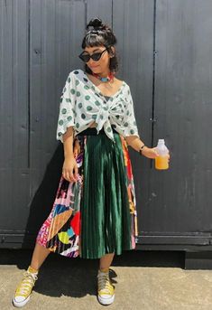 Clothing Styles Colorful, Sporty Retro Outfit, Quirky Aunt Aesthetic, Female Gaze Summer Outfits, Cool Street Fashion 2023 Summer, Funky Casual Style, Artsy Outfit Ideas Summer, Spring Fashion Aesthetic 2024, Curvy Eclectic Fashion