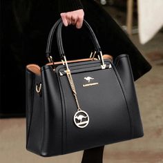 Leather bag woman's fashion.  3 layer with handles and cross body strap. Classic Leather Bag, Classic Crossbody Bag, Timeless Bags, Soft Leather Handbags, Liberia, Libya, Casual Tote, Types Of Bag, 3 Layers