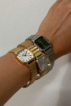 Two Watches On Wrist, Watch Collection Women, Watches Design, Wrist Accessories, Vintage Watches Women, Body Chains, Silver Jewelry Necklace, Dope Jewelry