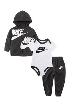 Free shipping on orders over $89. Shop NIKE NIKE Split Futura 3-Piece Logo Set at Nordstromrack.com. A 3-piece Nike logo set features a bodysuit, hoodie and matching joggers. Hoodie Short Sleeve, Baby Boy Nike, Pregnancy Belly Photos, French Terry Pants, Baby Boy Swag, Nike Baby, Toddler Boy Fashion, Logo Set