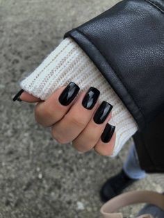 Black Nails Design, Iphone Wallpaper Landscape, Black Nail Designs, Nails Design, How To Do Nails, Nail Inspo, Gel Nails