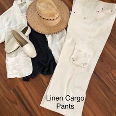 Linen pants 100% linen  Timeless quiet luxury vintage cargo pants Classic old money Coastal Cowboy Capsule Wadrobe Staple. Pair these linen pants with a linen t shirt and jacket  for simple elegant style.. for a more casual look wear these pants with a flowy peasant top or oversized linen blouse.  size 14 Front side pockets, back pockets, cargo pockets  Excellent condition    These pants are part of a large collection of linen and wool from an estate. Many items are new with or without tags. Thi Old Money Coastal, Coastal Cowboy, Vintage Cargo Pants, Pants Skirts, Linen Tshirts, Quiet Luxury, Linen Blouse, Peasant Top, Simple Elegant