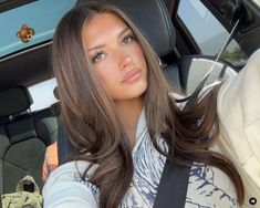 Rich Brown Hair With Highlights Balayage, Hair Refresh Ideas, Full Brunette Hair, Fall Hair Curly, Brown Hair With Light Front Pieces, Brownie Batter Hair Color, Bridgerton Hair, Winter Brunette, Brown Sugar Hair