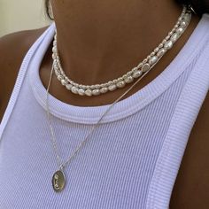 Emily Necklace - Silver Plate - Shani Jacobi Jewelry Trendy Silver Necklaces 2022, Pearl Necklace Outfit, Candy Necklace, Necklace Combo, Necklace Outfit, Candy Necklaces, Jewelry Accessories Ideas, Jewelry Essentials, Summer Necklace