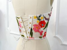 Embroidered Floral and Butterfly Corset Top, Wedding Corset, Floral Wedding Dress, Flower Corset, Sheer Corset - Etsy Wedding Corset, Cord Ties, Floral Wedding Dress, Corset Top, Custom Dresses, Wedding Looks, Wedding Modern, Floral Wedding, Bridal Gowns