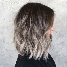 2,072 Likes, 33 Comments - BRITTANY GONZALEZ (@hairbybrittanyy) on Instagram: “These lighter ends are giving me life 💜✨with help from my rad assistant @hairby_danielmillsaps…” Short Balayage, Popular Short Haircuts, Balayage Short, Blonde With Dark Roots, Blonde Haircuts, Balayage Blonde, Hair Balayage, Short Hair Balayage