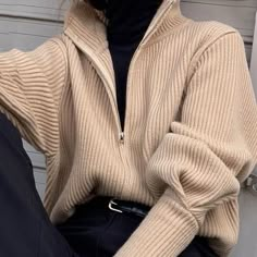 Free Size:Bust: 104cm/ 40.9 in, Length: 58cm/ 22.8 in, Sleeves: 58cm/ 22.8 in Material: Cotton, Polyester Women Sweaters Winter, Looks Street Style, Loose Sweater, 가을 패션, Solid Clothes, Zip Up Sweater, Mode Vintage, Looks Vintage, Winter Women