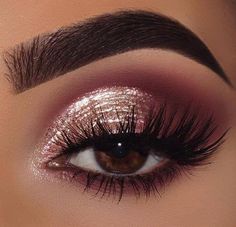 Wine Dress Makeup, Burgundy Eyeshadow Looks, Makeup For Burgundy Dress, Maroon Makeup, Burgundy Makeup Look, Burgundy Eye Makeup, Maroon Eyeshadow, Burgundy Eyeshadow, Burgundy Makeup