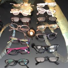 14 Pairs Of Vintage Eyeglasses. Not In Great Condition But Super Funky And Cool. All Different Styles And Eras. Great For A Collector Or Art Project. Ranging From 1950s-2000s. Junk Glasses, 2000s Glasses, Funky Glasses, Vintage Eyeglasses, Cute Fits, Glasses Accessories, Art Project, Different Styles, Womens Sizes