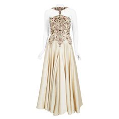 Iconic Vintage 1996 Madonna 'Evita' Film-Worn Beaded Ivory Silk Couture Gown For Sale at 1stDibs Beaded Couture, Elaine Paige, Daryl Hannah, Bridal Gowns Vintage, Magazine Vogue, First Ladies, Liza Minnelli, Couture Gown, Ivory Lace Dress