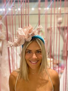 This beautiful custom Kentucky Derby hat/fascinator is the perfect piece for any Derby, Oaks, or Race Day outfit. Please note hats/fascinators are one size fits most; if you need additional specifications on hat/fascinators dimensions feel free to message us. All sales are final BR2018-003 Fitted Short Brim Fascinator, Elegant Spring Hat For Fashion Events, Kentucky Derby Fascinator Hat For Fashion Events, Kentucky Derby Fascinator For Fashion Events, Chic Kentucky Derby Headband Fascinator, Kentucky Derby Fashion Event Fascinator, Curved Brim Headpiece For Royal Ascot, Chic Fitted Costume Hat With Structured Crown, Fitted Hat For Fashion Events In Spring