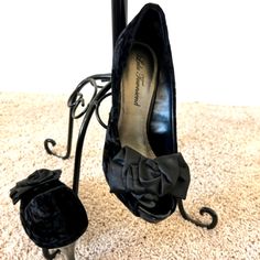 Never Worn!! Black Velvet. Open Toe. Croc Platforms, Lace High Heels, Black Open Toe Heels, Evening Heels, Platform Shoes Heels, Color Block Heels, Pink High Heels, Open Toe High Heels, Velvet Heels