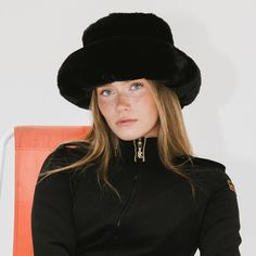 Gigi Pip winter hats for women - Parker Big Faux Fur Hat - oversized plush faux fur hat with features a satin lining for hair-safe styling [black] Winter Bucket Hat, Winter Resort, Faux Fur Hat, Halo Style, Popular Styles, Wearing A Hat, Fur Hat, Resort Collection, Winter Looks