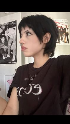 Goth With Short Hair, Short Hairstyles Alternative, Pixie Cut With Micro Bangs, Alternative Pixie Cut, Punk Short Hairstyles, Straight Hair Pixie Haircut, Goth Hairstyles Short, Short Hair Alternative, Short Hair With Micro Bangs