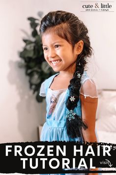 Click here to learn how to make the Elsa braid from Frozen on cute Elsa Braid Tutorial, Elsa Hair Tutorial, Frozen Hair Tutorial, Frozen Braid, Frozen Halloween Costumes, Elsa Halloween Costume, Elsa Braid, Princess Braid, Frozen Halloween